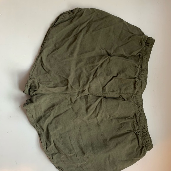 green loose shorts - Picture 2 of 2